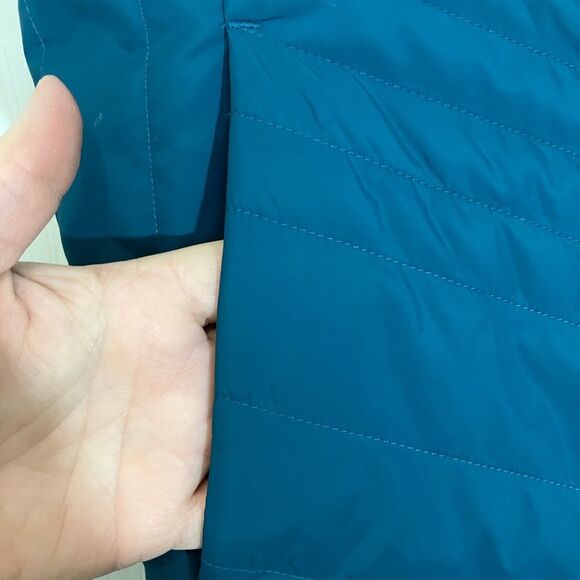 Free Country, reversible, puffer vest, size small, excellent condition - Picture 3 of 5